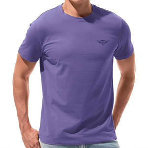 เสื้อยืดผู้ชายผ้าฝ้าย 100% เนื้อนุ่ม น้ำหนักเบา เหมาะสำหรับทำงาน เดินทาง และสวมใส่ทุกวัน ออกแบบมาเพื่อการสวมใส่ที่ทนทานและสบายในทุกๆ วัน - Product Image 1