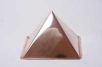 Pyramide de méditation Reiki en laiton de haute qualité, tubes en laiton pur personnalisés, design traditionnel plaqué or, géométrique abstrait pour la maison