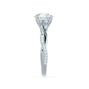 Anillo de banda retorcida única con diamante de moissanita VVS de alta demanda, diseño en oro blanco de 14K para boda, compromiso o regalo - Product Image 3