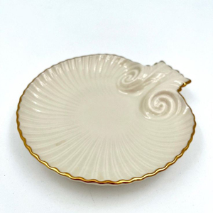 Tazón de Metal de Primera Calidad con Forma de Concha y Borde Dorado, Diseño Clásico Tallado, para Decoración de Mesa en Hogar y Hotel, Tazones para Servir - Product Image 1
