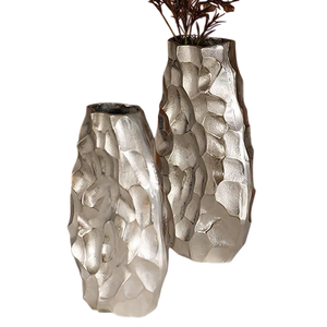 Jarrón Floral de Aluminio de Diseño Increíble, Forma Cilíndrica Alta, Color Plateado, Perfecto para la Decoración de la Sala de Estar de tu Hogar - Product Image 6