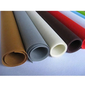 Tissu non tissé en PP de style à pois, largeur personnalisable sur demande, usage médical, fabriqué au Vietnam - Product Image 6