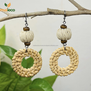 Artisan tejido bambú Vintage ratán encanto pendientes ligero Boho araña forma ecológica moda multifuncional - Product Image 4