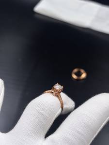 Anillo de Plata S925 con Moissanita, Corte Brillante Redondo, Bañado en Rodio, Engaste de Garra, Anillo de Compromiso y Boda para Mujer - Product Image 4