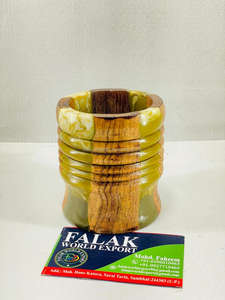 Brûleur d'encens unique en résine et bois, design artistique fait main, parfait pour le yoga, le spa, la prière, la méditation et l'usage aromatique quotidien à la maison. - Product Image 5