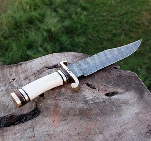 Cuchillo de Caza Premium de Acero de Damasco con Hoja Fija y Mango de Hueso, Hecho a Mano, para Supervivencia al Aire Libre, Grado Industrial, OEM - Product Image 3
