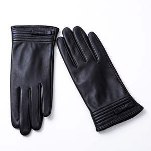 Robe en peau de mouton véritable pour femme avec doublure en cachemire, gants élégants en cuir pour les occasions festives - Product Image 2