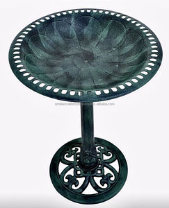 Bain d'oiseaux artistique en métal pour décoration de jardin extérieur, finition antique, construction robuste, design adapté aux oiseaux, avec bassin d'eau intégré. - Product Image 6