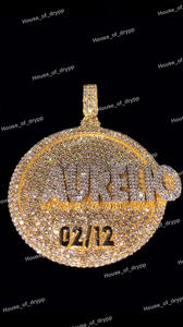 Colgante Redondo Personalizado con Nombre y Fecha, Elaborado en Plata 925 con Diamante Moissanita, Diseño Hip Hop de Lujo con Incrustaciones - Product Image 2