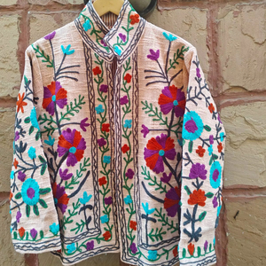 Sarong léger et tendance pour femme, idéal pour la plage et les centres de villégiature, au meilleur prix. Veste sarong confortable, robe de plage pour femmes et filles. - Product Image 1