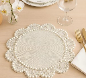 Sets de table brodés à la main de luxe, élégants et décoratifs, accessoires de table raffinés pour des présentations de table haut de gamme et des événements spéciaux - Product Image 4