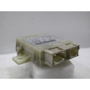 โมดูลควบคุมการจอดรถ S-class ปี 2005-2009 มือสอง ของแท้ รหัส A2215408262 - Product Image 3
