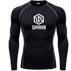 Camiseta de compresión de calidad profesional para mayor comodidad y soporte, que ayuda a mejorar la circulación, la recuperación muscular y la actividad física. - Product Image 1