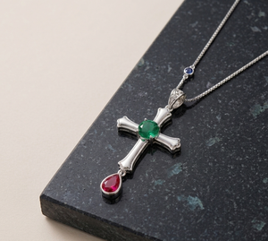 Collier pendentif croix plaqué argent avec rubis ovale vert et saphir en forme de goutte, chaîne torsadée pour femme, bijoux de soirée - Product Image 1