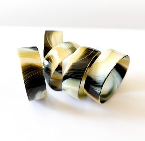 Bracelet manchette de luxe artisanal en corne de vache, motif animal, imitation perle, bijoux chrétiens modernes pour femme, cadeau MN EXPORTS - Product Image 4