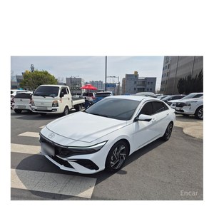 Hyundai Avante 2024, 1.6, 5038 km, Asientos de Cuero, Volante a la Izquierda, Cámara Trasera - Product Image 2