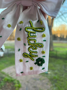 Barrette à cheveux en satin vintage faite à la main avec nœud perlé, motif trèfle porte-bonheur, fête de la Saint-Patrick, multicolore, taille unisexe, carton durable - Product Image 3