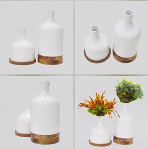 Vase enduit de poudre de qualité supérieure avec socle en bois Vente chaude Vase à fleurs blanches Meilleur vase de style classique pour la maison de luxe - Product Image 4