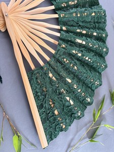 Éventail pliant en bambou fait main, design moderne en dentelle verte, forme naturelle, portable, objet d'art, collection, décoration de mariage et cadeau - Product Image 5