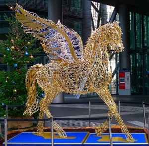 Estatua de Animal de Hierro Multicolor Hecha a Mano de Lujo |   Escultura de Jardín Pintada a Mano por un Artesano |   Ecológico, Resistente a la Intemperie y de Primera Calidad - Product Image 6