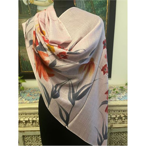 Elegante Chal de Lana Fina Pintado a Mano de Lujo, 70x200 cm, Suave, Cálido y Elegante, Disponible en Todos los Colores para Mujer - Product Image 2