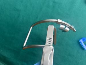 Retractor Quirúrgico Dental Manual Profesional de Acero para Apertura Bucal y de Mejillas, Instrumento Quirúrgico ORL, SET de DENTRIC IMPLANTS - Product Image 2