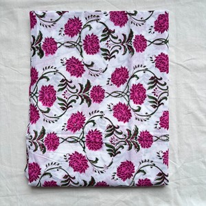 Wholesale Cotton Poplin <b>Fabrics</b> Flower Print Many Design 100% Cotton Printed Stock <b>Fabric</b> for Woman - Product Image 2