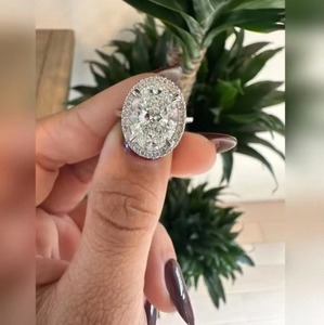 Anillo de Diamante Cultivado en Laboratorio de Corte Ovalado de 4 Quilates para Mujer, Joyería de Oro de Lujo para Boda, Compromiso, Aniversario, Regalo en Oro de 9K, 14K, 18K - Product Image 1