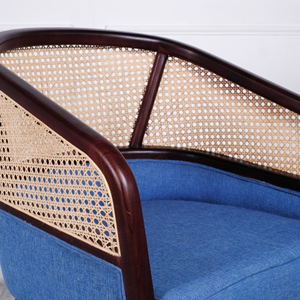 Fauteuil d'appoint moderne et minimaliste en rotin, structure en bois massif, revêtement en velours marron écologique, dossier en cannage pour salon et hôtel - Product Image 4