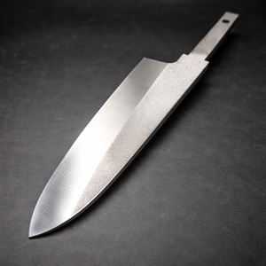 Cuchillo de Chef Santoku Hecho a Mano con Hoja de Punta Recta, Construcción de Acero Inoxidable, Mango de Acero Inoxidable - Product Image 4