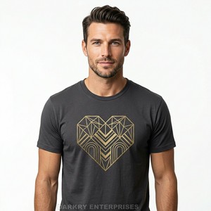 Camiseta Moderna para Hombre en Gris Oscuro con Estampado Geométrico de Corazón Dorado Art Deco, Camiseta Personalizada con Gráficos, Cuello Redondo, Corte Ajustado, Algodón - Product Image 1
