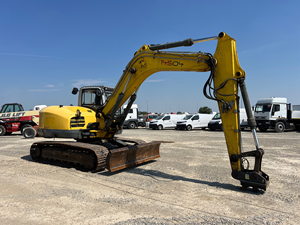 Excavadora de cadenas 14504, modelo 2023, peso operativo de 1000 toneladas, lista para trabajos de movimiento de tierras, desarrollo de sitios y trabajos de servicios públicos. - Product Image 2