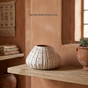Vase bas en terre cuite blanc Abeja M, fait main, bol décoratif en céramique, urne de table, vente en gros - Product Image 4