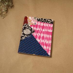 Cuaderno de Papel Hecho a Mano con Cubierta de Tela Multicolor con Diseño de Patchwork, Libre de Ácido, 120 GSM, Encuadernación Cosida a Mano, 50 Hojas - Product Image 1
