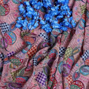 AMBICA PRINT Kaftan ethnique indien de luxe en crêpe naturel rose poudré avec broderie abstraite et sequins raffinés - Product Image 5