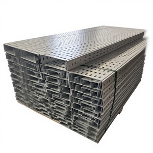 Plateau de câblage perforé galvanisé à chaud 200*50, Fournisseur de plateaux de câblage légers - Product Image 1