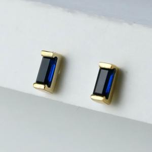 Pendientes Pequeños de Oro Rosa Sólido de 14K con Zafiro Azul Baguette, Joyería Minimalista y Delicada para Uso Diario o Bodas, Certificados por IGI - Product Image 5