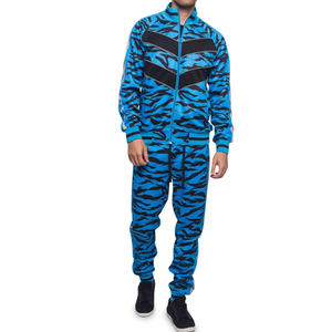 Chándal deportivo sublimado 100% algodón transpirable con estampado completo. - Product Image 1