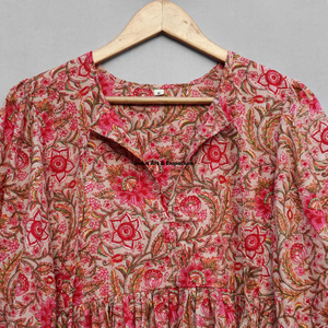 Hermoso vestido floral de algodón con estampado a mano, vestido para uso casual, vestido con estampado a mano. - Product Image 4