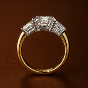 Bague de fiançailles à trois pierres en diamant de laboratoire taille émeraude avec diamants latéraux baguette effilés, certifiée IGI, en or massif 14 carats - Product Image 3