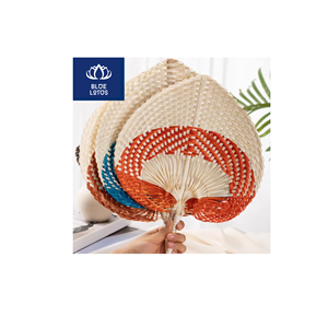 LISTO PARA ENVIAR Abanico de mano de palma ecológico, seguro y limpio, hecho con plantas puras, ideal para recuerdos de boda y decoración de pared, precio directo. - Product Image 1