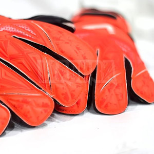 ถุงมือผู้รักษาประตูขายดี ออกแบบถุงมือผู้รักษาประตูของคุณเอง ผลิตในปากีสถาน ถุงมือผู้รักษาประตู - Product Image 6