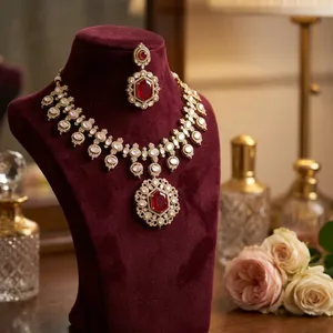 Ensemble de colliers ethniques en Moissanite doublet plaqué or et pierres Boucles d'oreilles pour femmes Bijoux de créateurs pour mariage et fête - Product Image 1