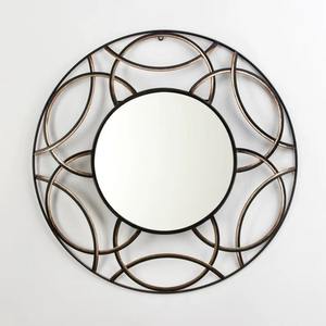 Increíble marco de espejo de metal artesanal que realza la presencia del espejo sin sobrecargar el espacio - Product Image 3