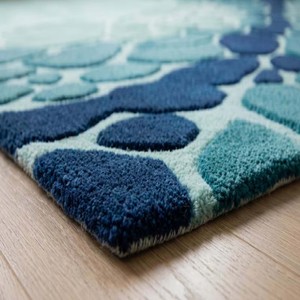 Tapis de luxe bleu abstrait en laine, fait main, design moderne, doux et de qualité supérieure, pour salon, chambre et maison - Product Image 4