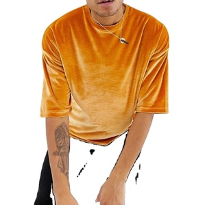 Conception personnalisée en gros brodé à épaules tombantes respirant meilleur service fabrication pakistanaise t-shirts en velours velours surdimensionné - Product Image 1