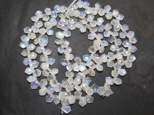 Pierre de lune bleu feu fantaisie forme à facettes blanc arc-en-ciel brillant pierre de lune perles de pierres précieuses fabrication de bijoux naturel bonne qualité - Product Image 2