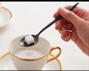 Ensemble de couverts noirs en forme de lune, finition mate élégante, vaisselle design unique pour la salle à manger et les occasions spéciales - Product Image 5
