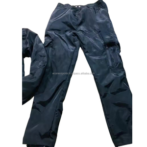 Chándales de algodón negro para hombre de calidad superior patrón sólido personalizado de fábrica bolsillos de carga de nailon ecológicos ropa deportiva - Product Image 4