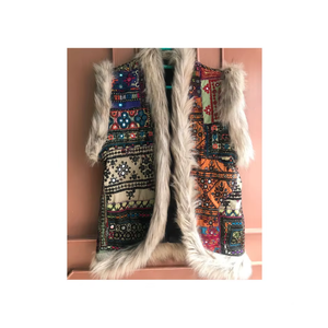 Chaqueta de Piel Sintética Banjara, Estilo Bohemio, Étnico, Tribal, Bordada, Vintage, de Invierno, para Mujer, de Diseñador - Product Image 1